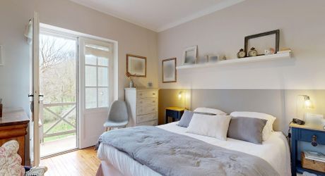 Maison de charme en pierre avec piscine, vue et calme !