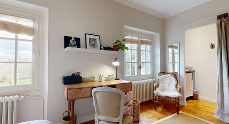 Maison de charme en pierre avec piscine, vue et calme !