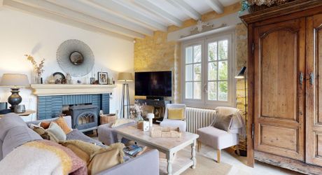 Maison de charme en pierre avec piscine, vue et calme !