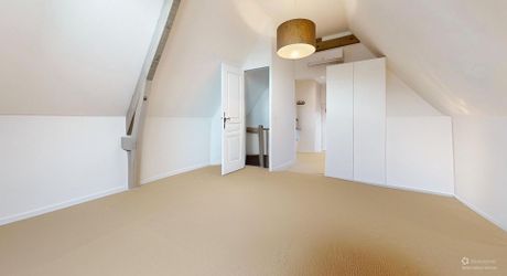 Maison de charme en pierre avec piscine, vue et calme !