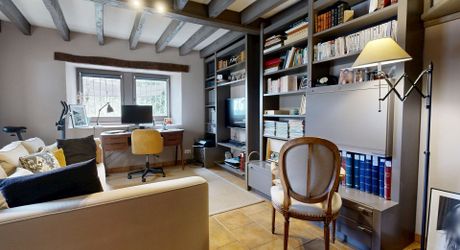 Maison de charme en pierre avec piscine, vue et calme !