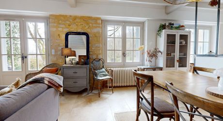 Maison de charme en pierre avec piscine, vue et calme !