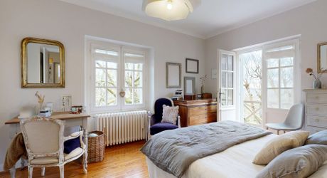 Maison de charme en pierre avec piscine, vue et calme !