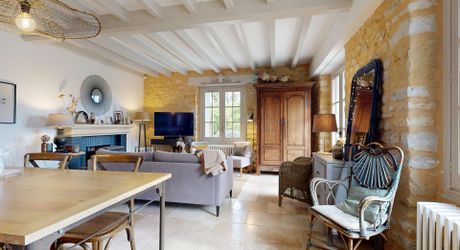 Maison de charme en pierre avec piscine, vue et calme !