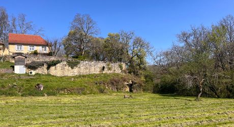 Maison de charme en pierre avec piscine, vue et calme !