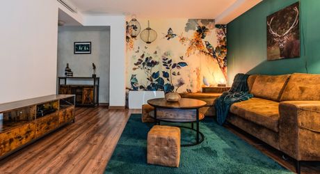 Maison en pierres rénovée 118 m2 avec jardinet, proche des commerces et du Marché du Bugue