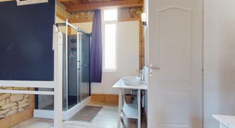 Propriété  avec deux gites,  une maison principale et deux piscines