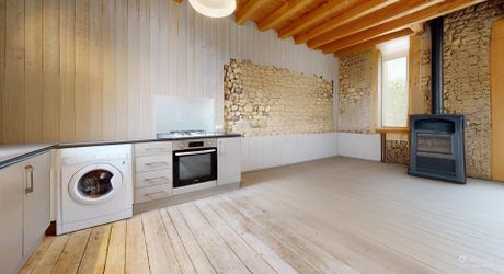 Propriété  avec deux gites,  une maison principale et deux piscines