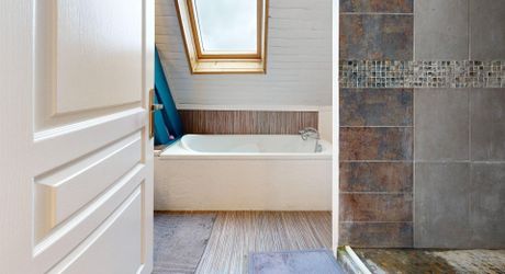 Propriété  avec deux gites,  une maison principale et deux piscines