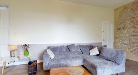 Propriété  avec deux gites,  une maison principale et deux piscines