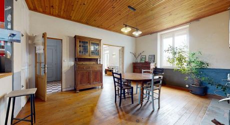 Propriété  avec deux gites,  une maison principale et deux piscines