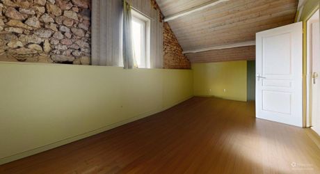 Propriété  avec deux gites,  une maison principale et deux piscines