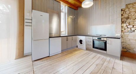 Propriété  avec deux gites,  une maison principale et deux piscines