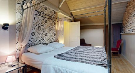 Propriété  avec deux gites,  une maison principale et deux piscines