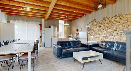 Propriété  avec deux gites,  une maison principale et deux piscines