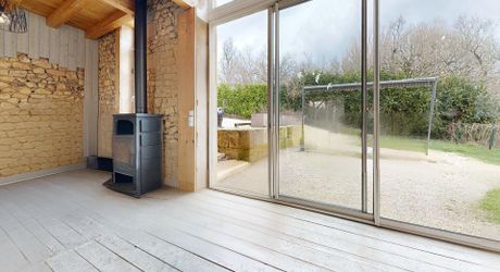 Propriété  avec deux gites,  une maison principale et deux piscines