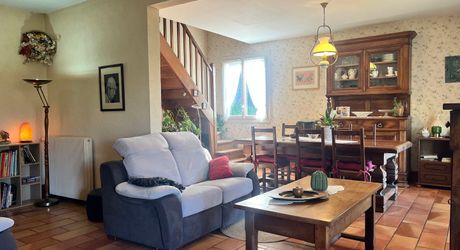 Maison de caractère : le calme de la campagne à 5 minutes des commodités