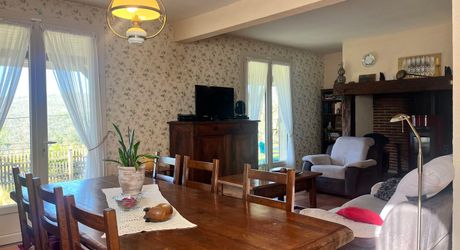 Maison de caractère : le calme de la campagne à 5 minutes des commodités