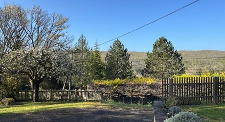 Maison de caractère : le calme de la campagne à 5 minutes des commodités