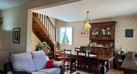 Maison de caractère : le calme de la campagne à 5 minutes des commodités