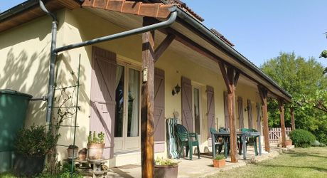 Maison de caractère : le calme de la campagne à 5 minutes des commodités.