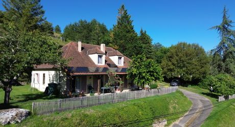 Maison de caractère : le calme de la campagne à 5 minutes des commodités.