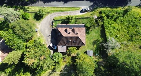Maison de caractère : le calme de la campagne à 5 minutes des commodités.