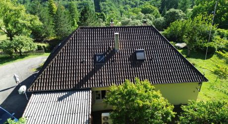 Maison de caractère : le calme de la campagne à 5 minutes des commodités.