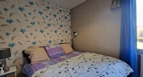 Maison en pierres avec 1 ha 60 en jardin, prairie et bois à 6 km des commerces