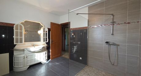 Grande maison de 7 chambres, proche Sarlat