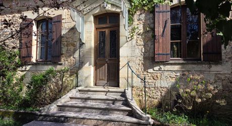 Property comprising two houses with great potential!