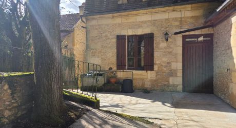 Property comprising two houses with great potential!