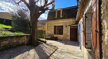 Property comprising two houses with great potential!