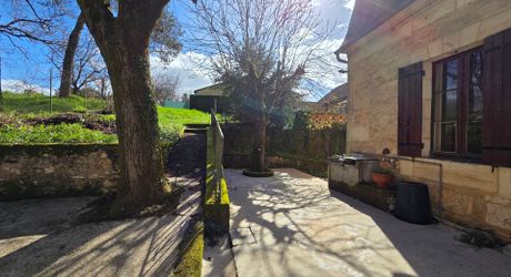 Property comprising two houses with great potential!