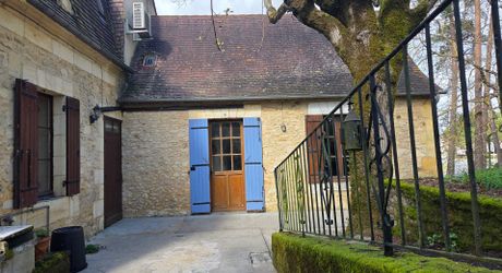 Property comprising two houses with great potential!