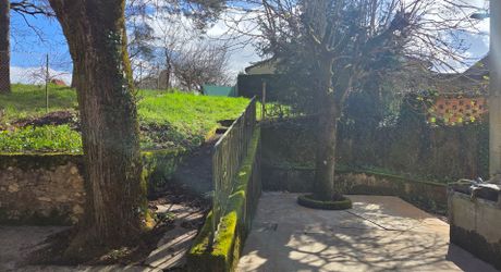 Property comprising two houses with great potential!