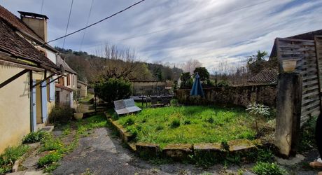 Maison de village avec jardin proche des commerces