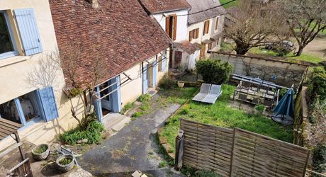 Maison de village avec jardin proche des commerces