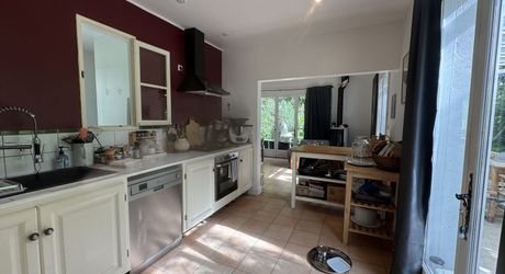 Charmant pied-à-terre contemporain – 64 m² dans un parc d’exception