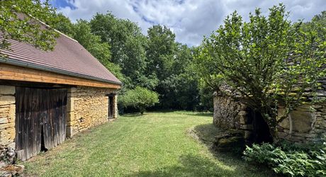 Maison ancienne avec piscine, grange et borie !
