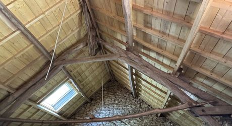 Maison ancienne avec piscine, grange et borie !