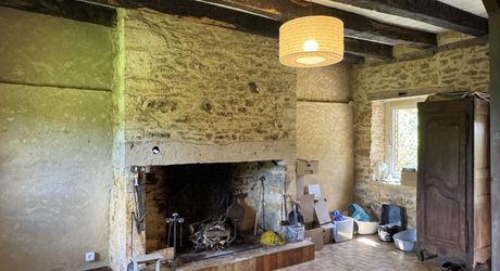 Maison ancienne avec piscine, grange et borie !