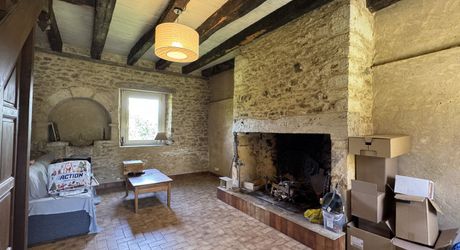 Maison ancienne avec piscine, grange et borie !