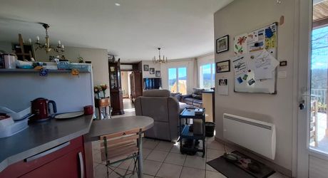 Maison de campagne avec grand terrain modulable, proche des commerces et au calme