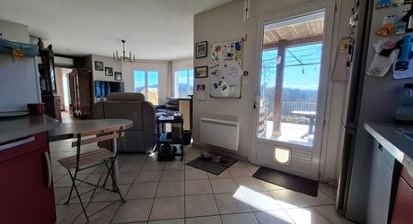 Maison de campagne avec grand terrain modulable, proche des commerces et au calme