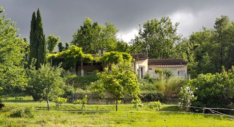 Maison de campagne avec grand terrain modulable, proche des commerces et au calme