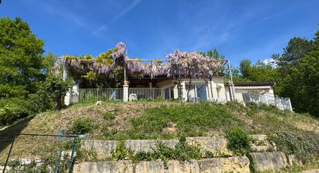 Maison de campagne avec grand terrain modulable, proche des commerces et au calme