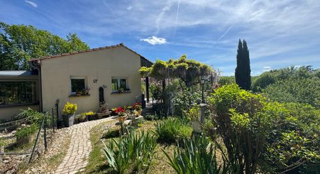 Maison de campagne avec grand terrain modulable, proche des commerces et au calme