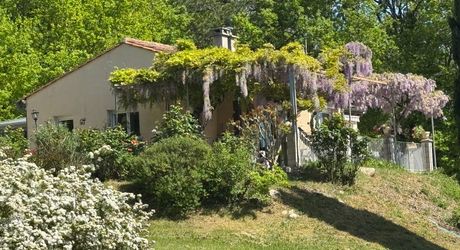 Maison de campagne avec grand terrain modulable, proche des commerces et au calme