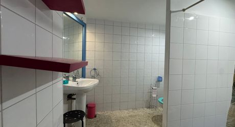 Maison de campagne avec grand terrain modulable, proche des commerces et au calme